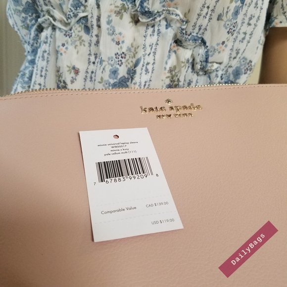 kate spade Bags Kate Spade Lzip Minnie Mouse Laptop Case Beige
